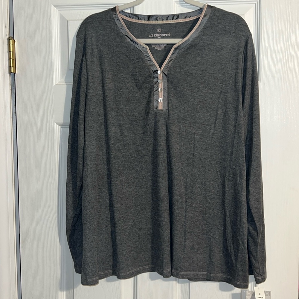 NWT Liz Clairborne sleep top. XXL Gray